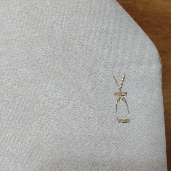 Donna Karan Cashmere Mist Tote - Picture 3 of 11